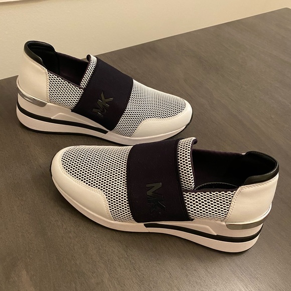 Michael Kors Women’s shoes size 9.5 - Picture 1 of 5
